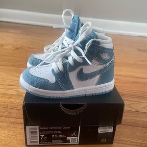 Toddler Jordan 1 Retro High OG (td) LIKE NEW!! WORN TWICE!!!!!